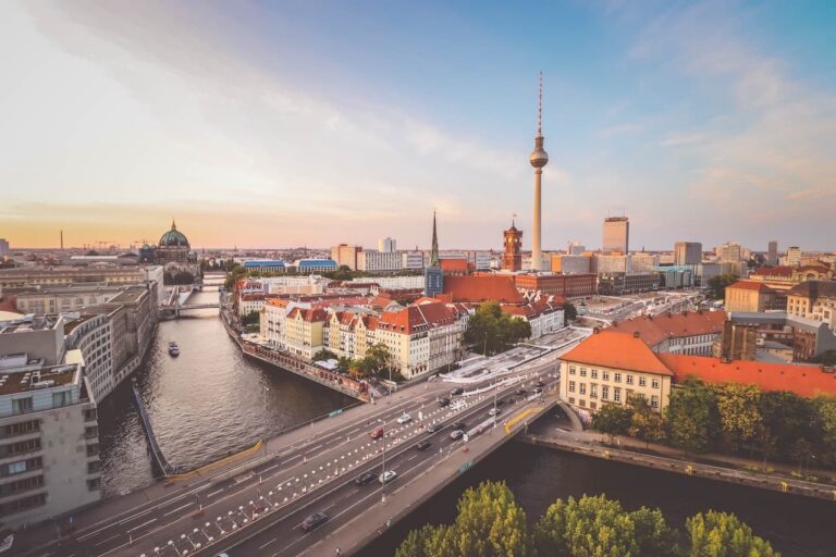 Florian wehde 1uWanmgkd5g unsplash
